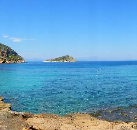 Villa Villa-agave , By The Sea In Porto-rafti Outside Athens *