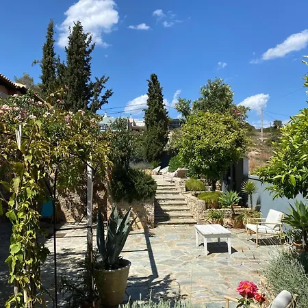 Villa Villa-agave , By The Sea In Porto-rafti Outside Athens Porto Rafti